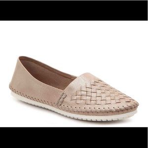 Adam Tucker by Me Too Waves Slip On sz 7.5M